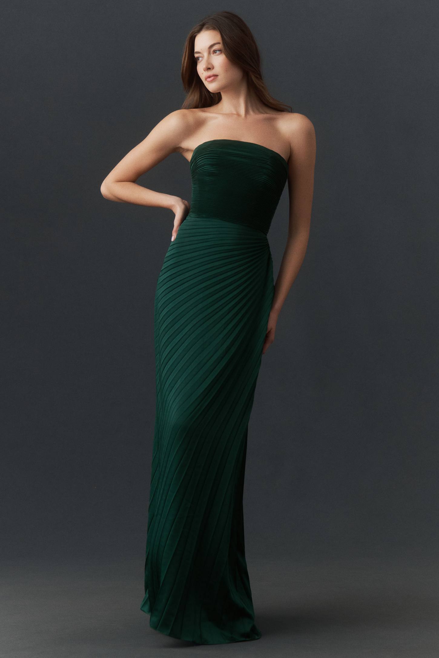 DRESS THE POPULATION DL862
